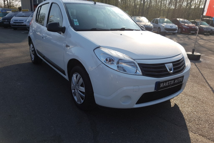 DACIA SANDERO